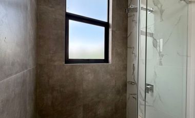 Extraordinario apartamento en Monaco con 162 m2 en primer piso con 3 alcobas y dos parqueaderos. Pinares. Pereira.