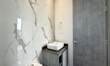 Extraordinario apartamento en Monaco con 162 m2 en primer piso con 3 alcobas y dos parqueaderos. Pinares. Pereira.