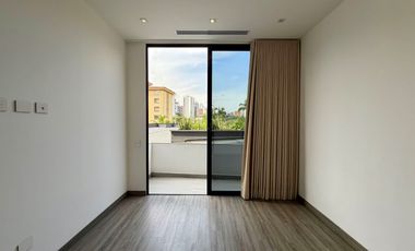 Extraordinario apartamento en Monaco con 162 m2 en primer piso con 3 alcobas y dos parqueaderos. Pinares. Pereira.