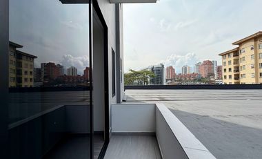 Extraordinario apartamento en Monaco con 162 m2 en primer piso con 3 alcobas y dos parqueaderos. Pinares. Pereira.