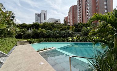 Extraordinario apartamento en Monaco con 162 m2 en primer piso con 3 alcobas y dos parqueaderos. Pinares. Pereira.