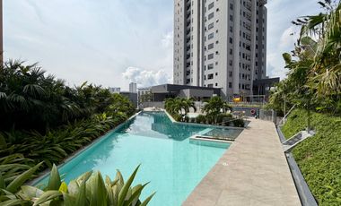 Extraordinario apartamento en Monaco con 162 m2 en primer piso con 3 alcobas y dos parqueaderos. Pinares. Pereira.
