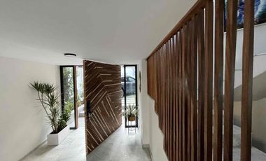 Dos casas remodeladas independientes/ Gran vista/ Magnífica inversión, vive y genera rentas/