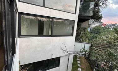 Dos casas remodeladas independientes/ Gran vista/ Magnífica inversión, vive y genera rentas/