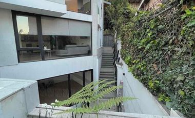 Dos casas remodeladas independientes/ Gran vista/ Magnífica inversión, vive y genera rentas/