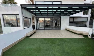 Dos casas remodeladas independientes/ Gran vista/ Magnífica inversión, vive y genera rentas/
