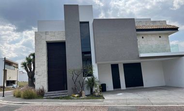 CASA EN RENTA EN LOMAS DE ANGELOPOLIS PUEBLA