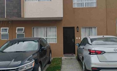 Se renta casa en fraccionamiento Villas San Fernando, Calimaya, Estado de México