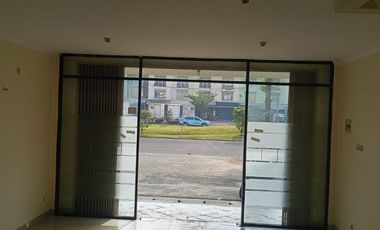 Di jual ruko siap huni 3 lantai di symphoni harapan indah bekasi barat