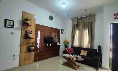 disewakan full furnished rmh mewah murah strategis di Arcamanik dkt sport jabar