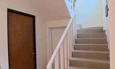 Buruan tinggal 1 unit, rumah baru full furnis dan siap huni kranggan bekasi
