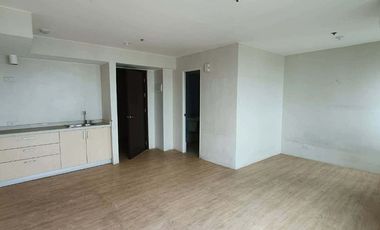 2br Condo for SALE SEMI FURNISHED 44.35sqm   near makati : 4,500,000