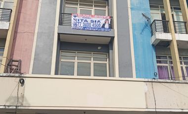 Di sewakan ruko 3 lantai di symphoni harapan indah bekasi barat