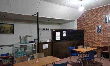 Dijual rumah + toko aktif di Kaliwates Jember