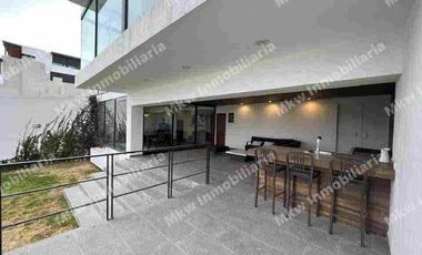 SE RENTA CASA AMUEBLADA EN CLUB DE GOLF LA LOMA