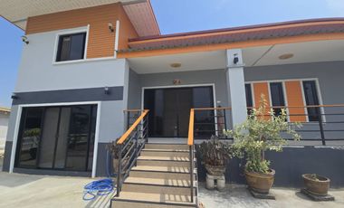 This 2-storey detached house on a spacious 275.5 sq.wah land, only 10 minutes from Bangna-trad Road, offering the perfect set up for a Home office