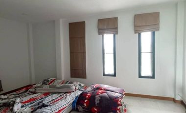 This 2-storey detached house on a spacious 275.5 sq.wah land, only 10 minutes from Bangna-trad Road, offering the perfect set up for a Home office
