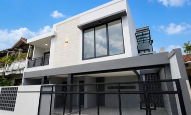 Rumah Cantik Bangunan Baru Siap Huni Di Kopo Permai Bandung