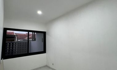 Rumah Cantik Bangunan Baru Siap Huni Di Kopo Permai Bandung