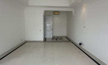 Rumah Siap Huni di Permata Buana, Uk 8X18m, 2.5 Lantai, Harga:6.9 M Nego