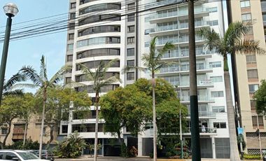 📢 ALQUILER DEPARTAMENTO EN SAN ISIDRO – JAVIER PRADO FRENTE A PARQUE 🌳 | PISO 14 CON VISTA + COCHERA 🚗