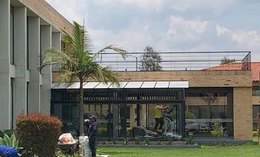 Casa en condominio con Club House entre Chía y Cajicá
