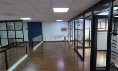 Oficina en arriendo en el Centro 93