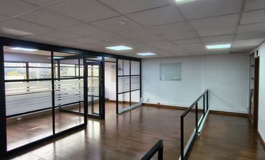 Oficina en arriendo en el Centro 93