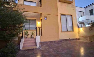 Casa de 4D/3B con quincho y estacionamiento,sector sur , Llacolén