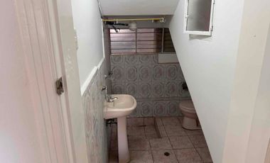 En Ibarra, zona centro, vendo casa rentera