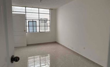 En Ibarra, zona centro, vendo casa rentera