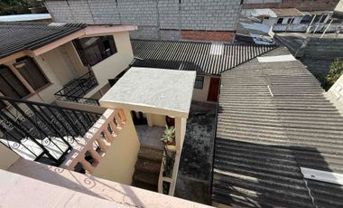 En Ibarra, zona centro, vendo casa rentera