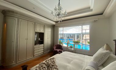SE ARRIENDA CASA DE LUJO EN EXCLUSIVA URB PRIVADA CUMBAYA (La Primavera, próximo Ruta Viva)