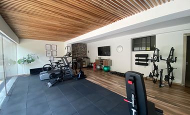 SE ARRIENDA CASA DE LUJO EN EXCLUSIVA URB PRIVADA CUMBAYA (La Primavera, próximo Ruta Viva)