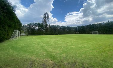 SE ARRIENDA CASA DE LUJO EN EXCLUSIVA URB PRIVADA CUMBAYA (La Primavera, próximo Ruta Viva)