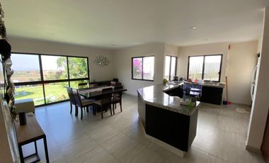 HERMOSA CASA EN LOMAS DE COCOYOC