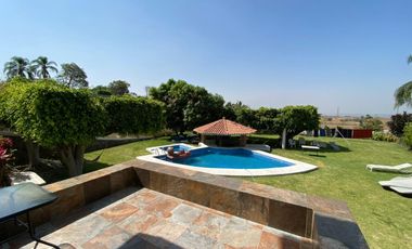 HERMOSA CASA EN LOMAS DE COCOYOC