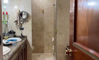 EXCLUSIVO DEPARTAMENTO  - 3 DORMITORIOS - 3 COCHERAS - CALLE SANTO TORIBIO  - SAN ISIDRO