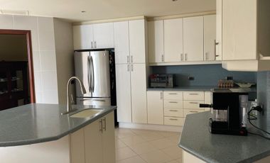 EXCLUSIVO DEPARTAMENTO  - 3 DORMITORIOS - 3 COCHERAS - CALLE SANTO TORIBIO  - SAN ISIDRO