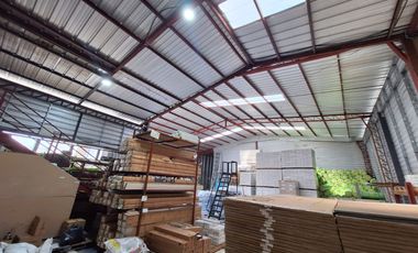 VENTA PROPIEDAD COMERCIAL, TIPO BODEGA, CON FRENTE AV. LA PRENSA, NORTE DE QUITO