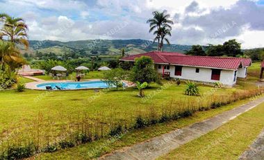 Arriendo finca por días y habitaciones en Hotel  en La Cumbre