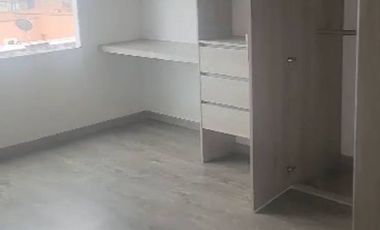 ¡VIVE CON ESTILO Y TECNOLOGÍA! 🚀  ¿Buscas comodidad y una ubicación estratégica? Este espectacular apartaestudio de 55 m² lo tiene todo. Ubicado en u