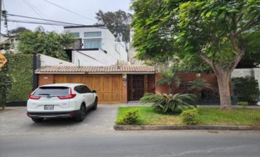 Casa con Piscina en Tomasal Surco! 545 m² de Terreno