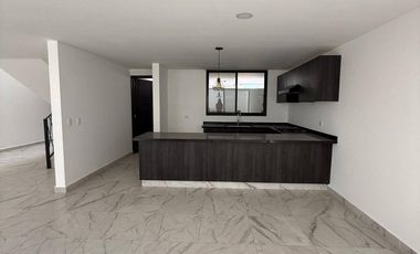 CASA EN RENTA EN LOMAS DE ANGELOPOLIS PUEBLA