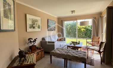 ARRIENDO CASA 3D/2B, AÑO CORRIDO, SIN MUEBLES, EN CONDOMINIO SERENA ORIENTE