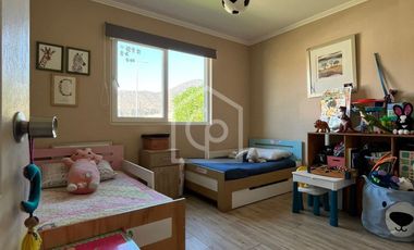 ARRIENDO CASA 3D/2B, AÑO CORRIDO, SIN MUEBLES, EN CONDOMINIO SERENA ORIENTE