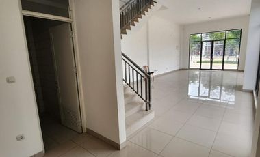 Sewa Ruko OSAKA PIK 2 hoek 5x15 3lt hadap jalan raya dekat RS Hermina