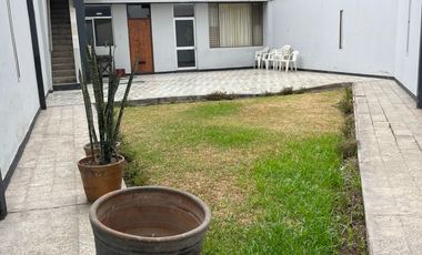 VENDO AMPLIA CASA 284 m2 -PRECIO DE OCASIÓN