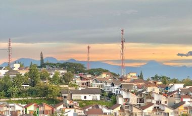 RUMAH 3 LANTAI VIEW INDAH PEGUNUNGAN & KOTA BANDUNG