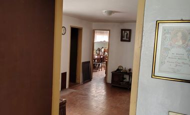 Casa en venta en Jardines del Bosque – Excelente ubicación y potencial